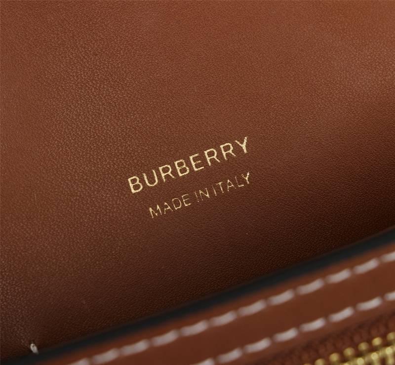 BURBERRY Valencia Tb Leather Crossbody Pouch Banlieue91