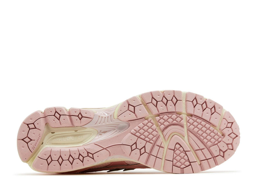 New Balance 1906U Lunar New Year Pink Banlieue91