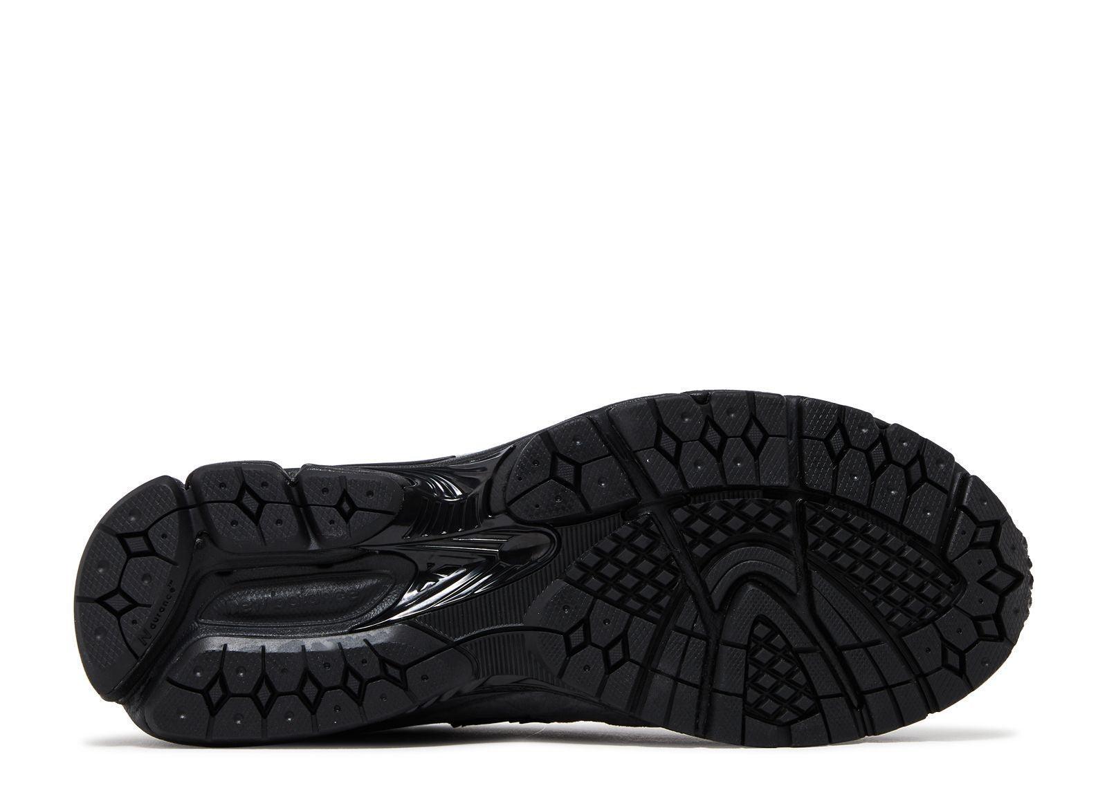 New Balance 2002R Gore-Tex Charcoal Banlieue91