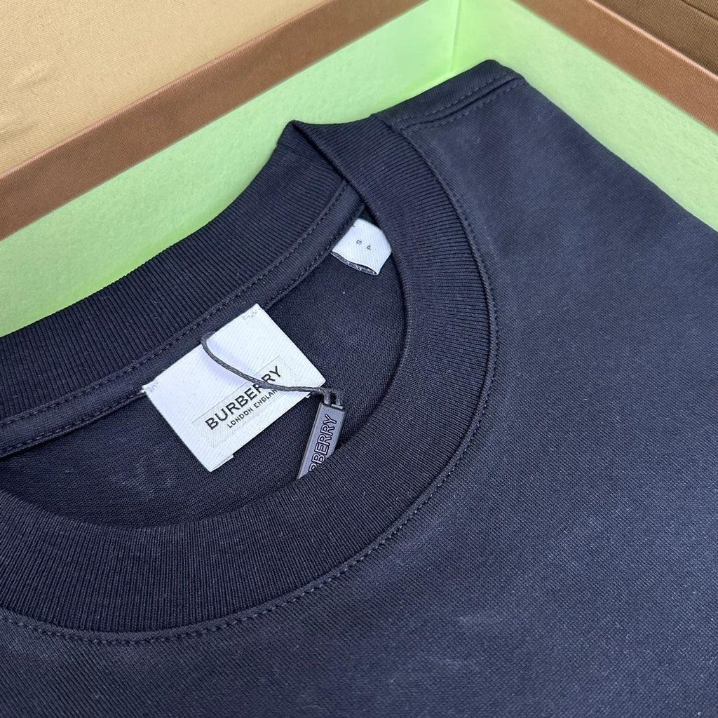 Burberry T-Shirt Without Collar 'Black & Beige' Banlieue91