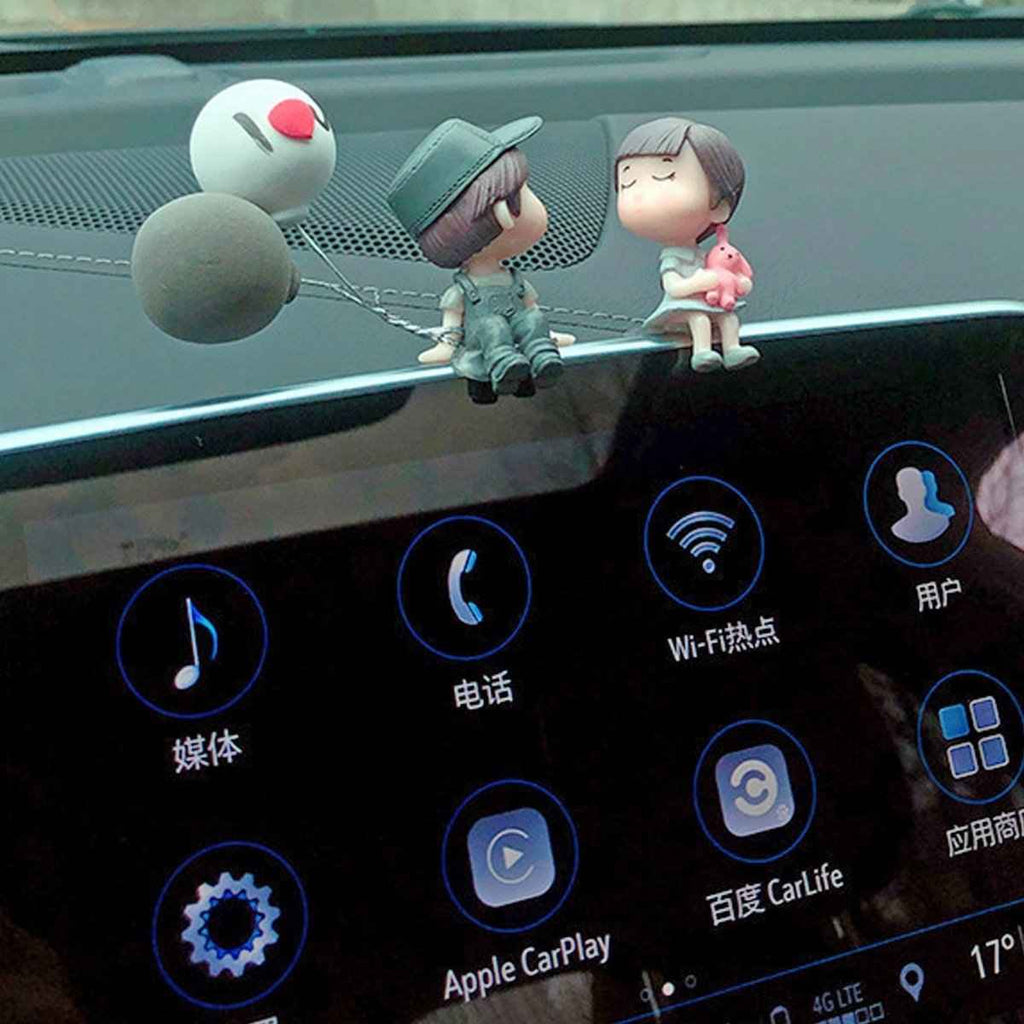 Romantic Anime Couple Figurines – 4PCS Resin Dashboard Decor Dashing Nova