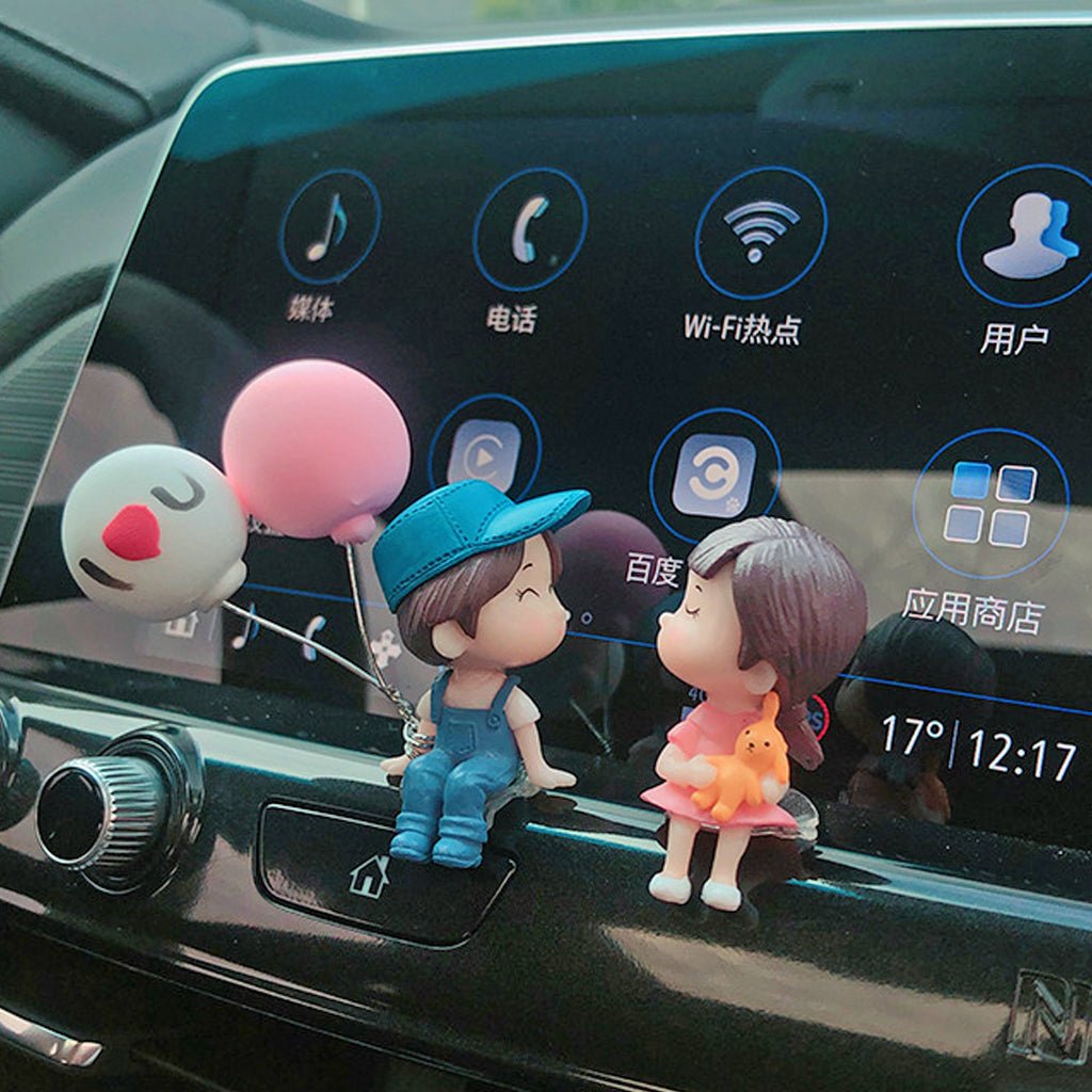 Romantic Anime Couple Figurines – 4PCS Resin Dashboard Decor
