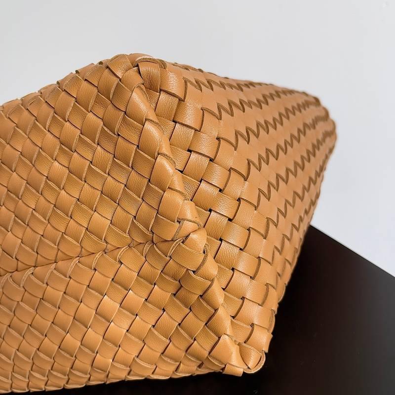 Bottega Veneta Medium Intreccio Leather Bag Tote Banlieue91