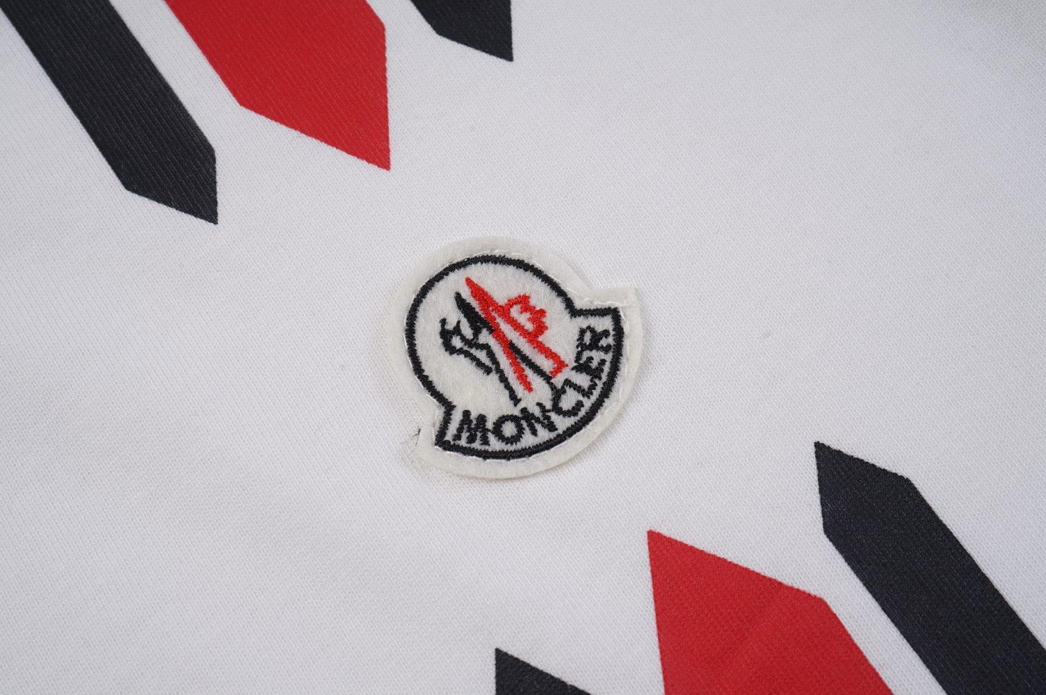 Moncler T-Shirt Without Collar 'White/Black/Red' Banlieue91