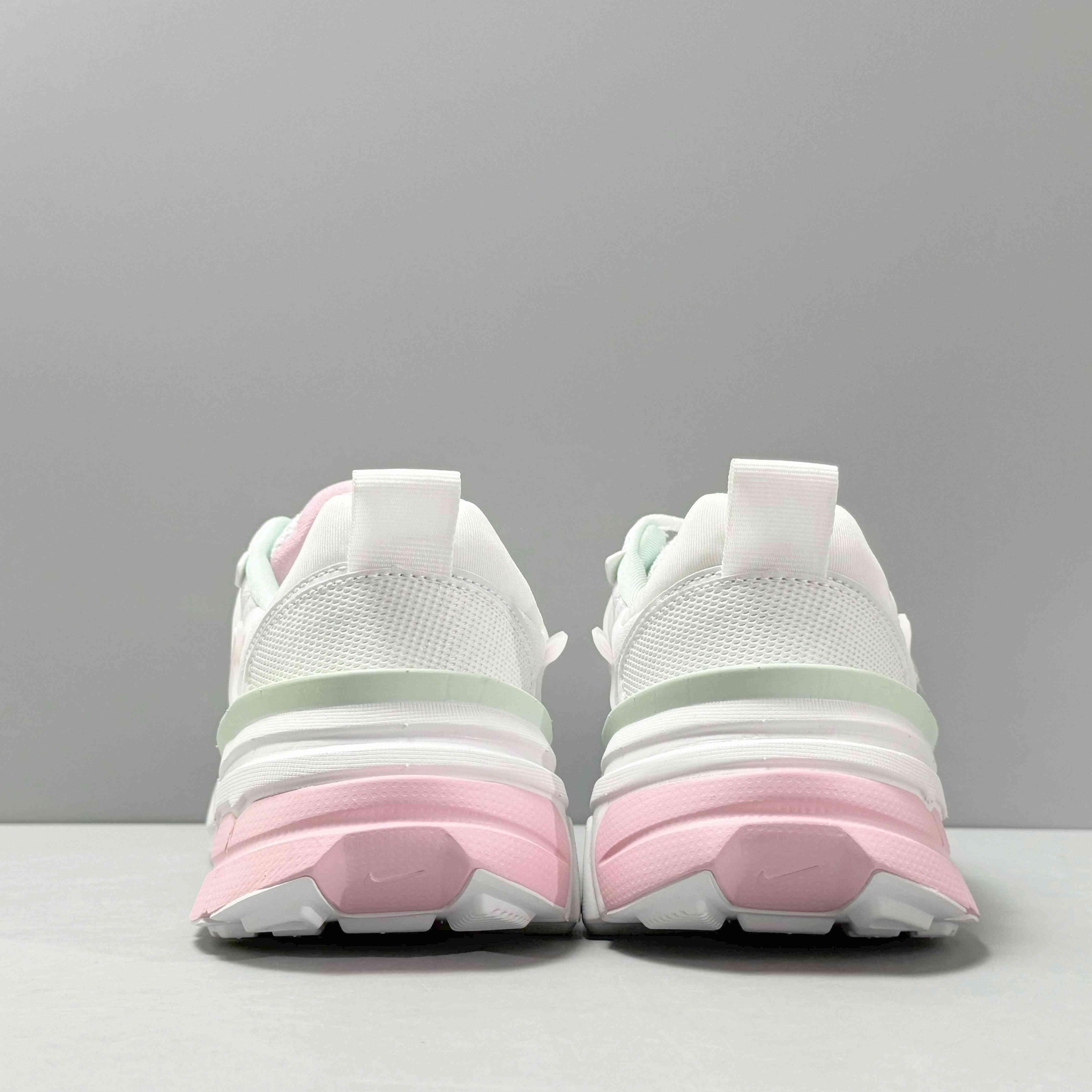 Nike V2K Run 'Pink' Banlieue91