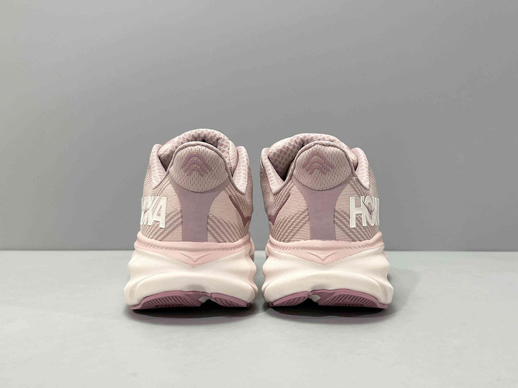Hoka One One Clifton 9 'Peach Whip' Banlieue91