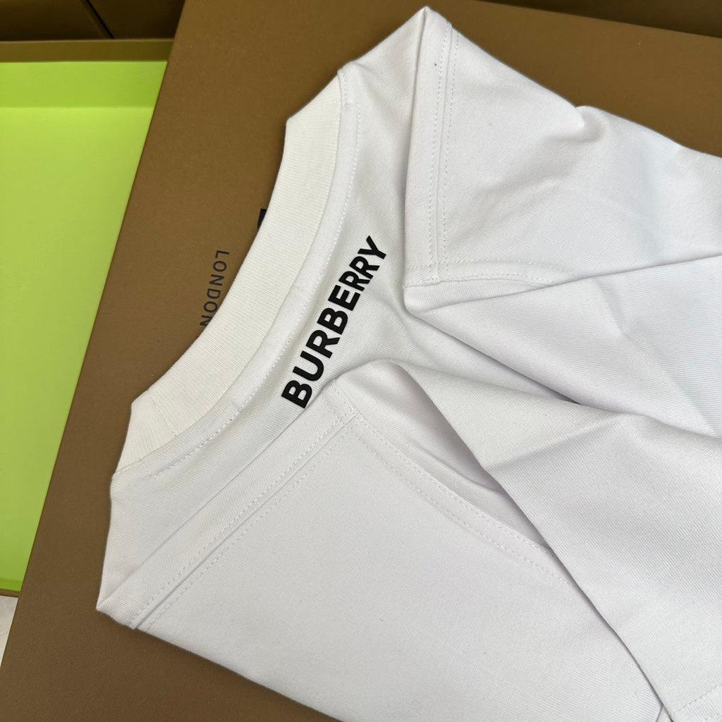 Burberry T-Shirt Without Collar 'White & Beige' Banlieue91