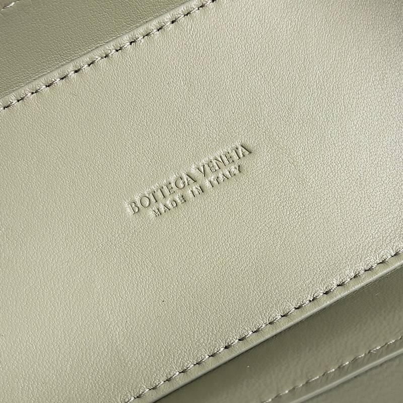 Bottega Veneta Small Vanity Case On Strap