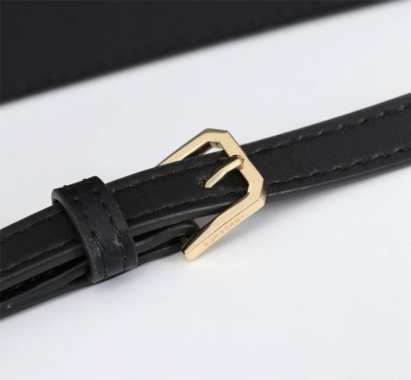 BURBERRY Valencia Tb Leather Crossbody Pouch Banlieue91