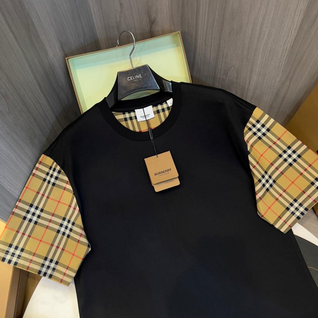 Burberry T-Shirt Without Collar 'Black & Beige' Banlieue91