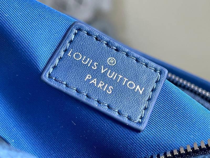 Louis Vuitton Discovery Bumbag Limited Edition Aquagarden Monogram Canvas Banlieue91