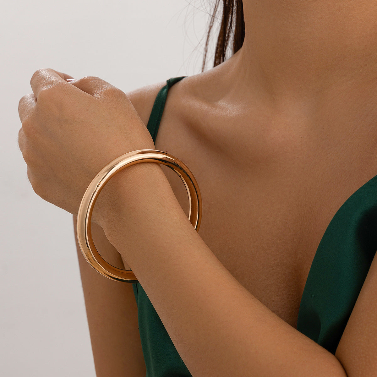 Design sense: Geometric square smooth circular ring bracelet, niche hollow alloy bracelet V.I.P Digital Presence
