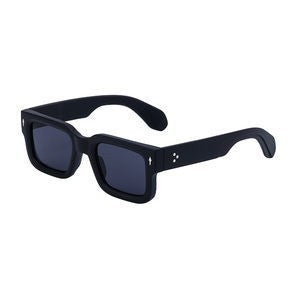 Fashionable boxy sunglasses for men with a simple frame that can be paired with nearsighted glasses V.I.P Digital Presence