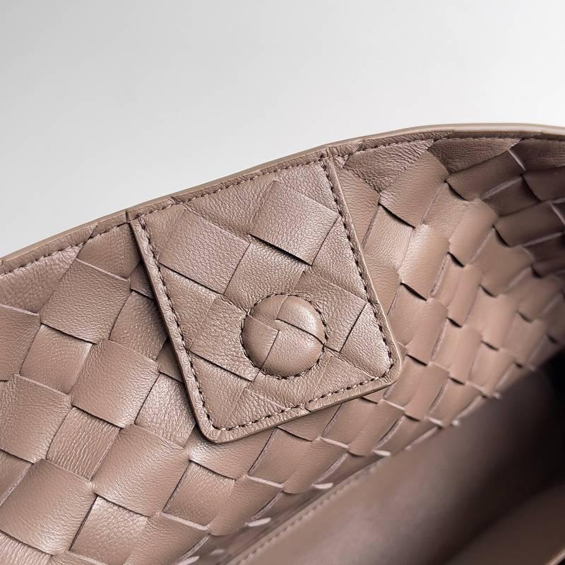 Bottega Veneta Bottega Veneta Andiamo East/West Small Tote Bag Banlieue91