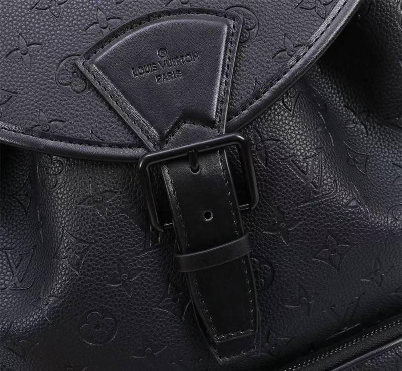 Louis Vuitton Leather Women's Bag Banlieue91