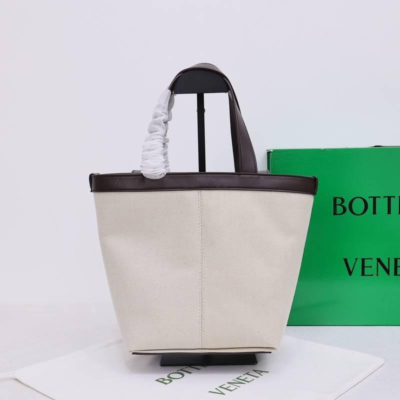 Bottega Veneta Flip Pouch Canvas Tote Bag Banlieue91