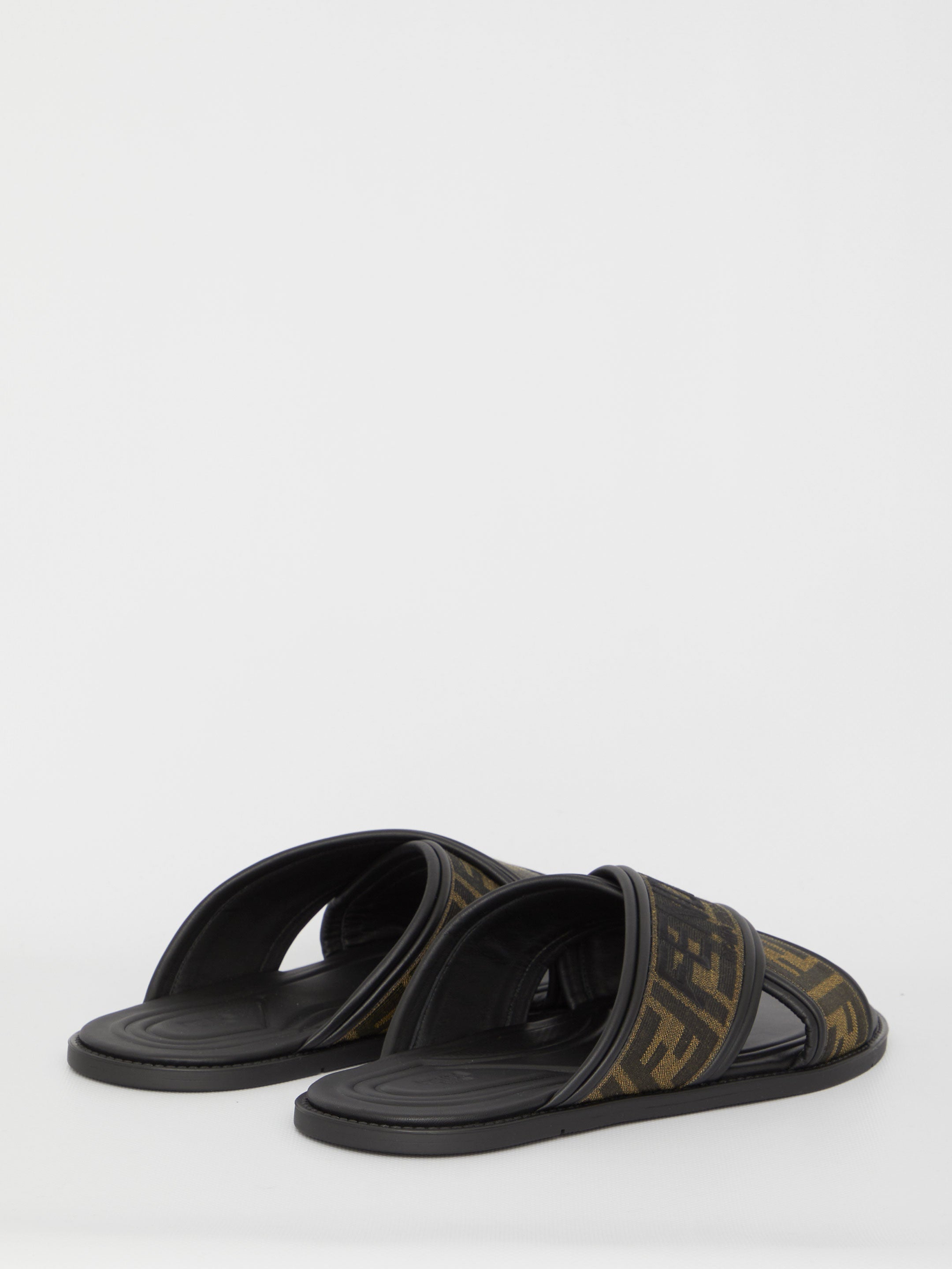 FENDI Embroidered Canvas Fussbett Slippers for Men Banlieue91