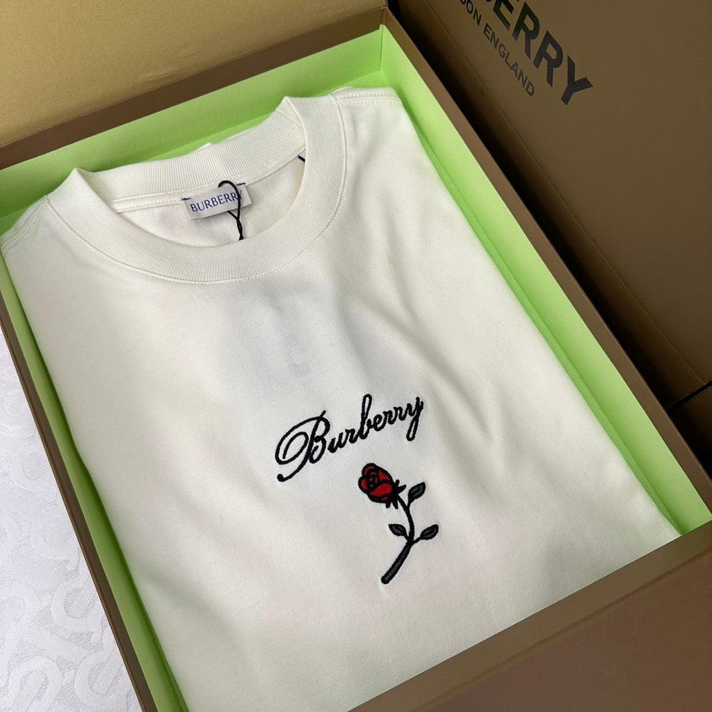 Burberry T-Shirt With Rose Without Collar 'White' Banlieue91