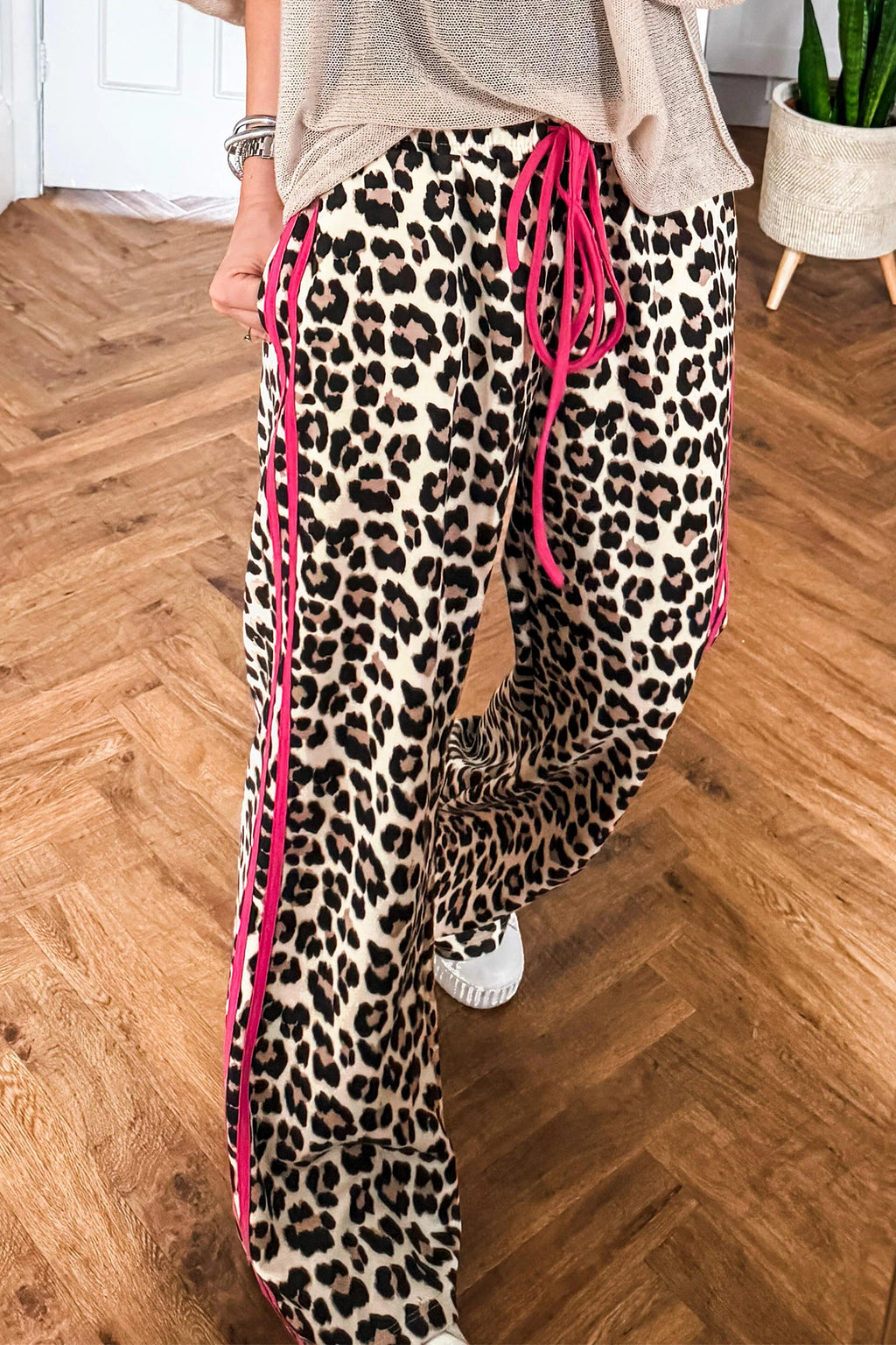 Red Contrast Detail Tie Waist Leopard Print Casual Pants