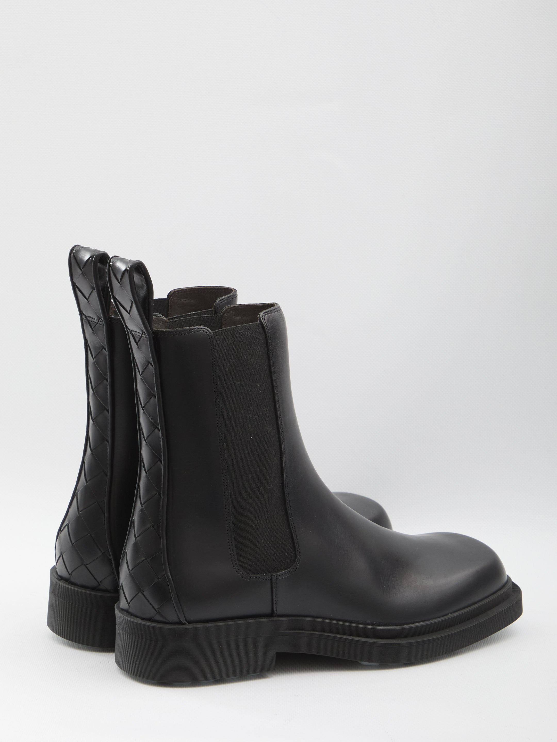 BOTTEGA VENETA Elegant Chelsea Boots for Women