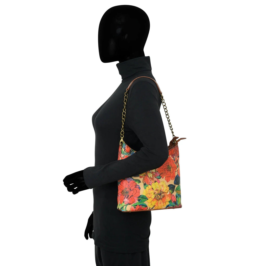 Heritage Leather Multicompartment Hobo - 8532