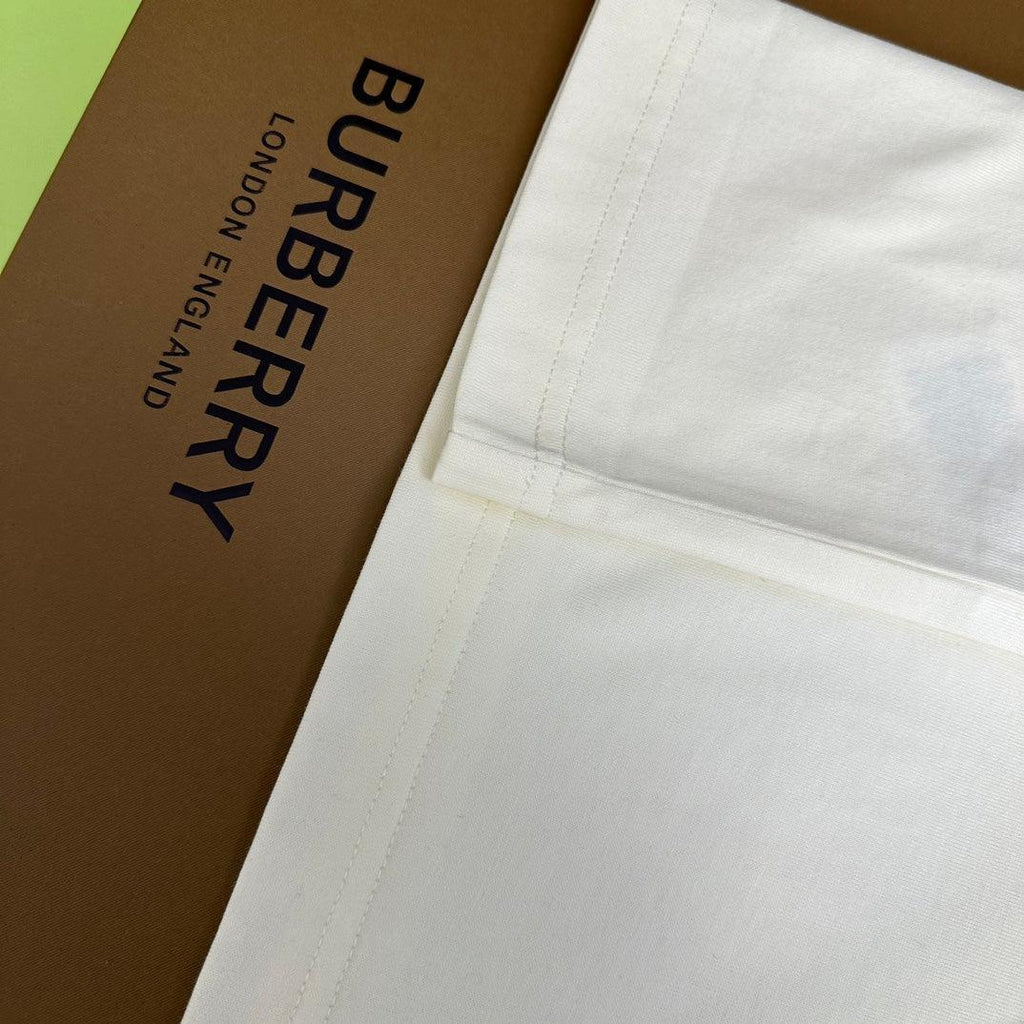 Burberry T-Shirt With Rose Without Collar 'White' Banlieue91