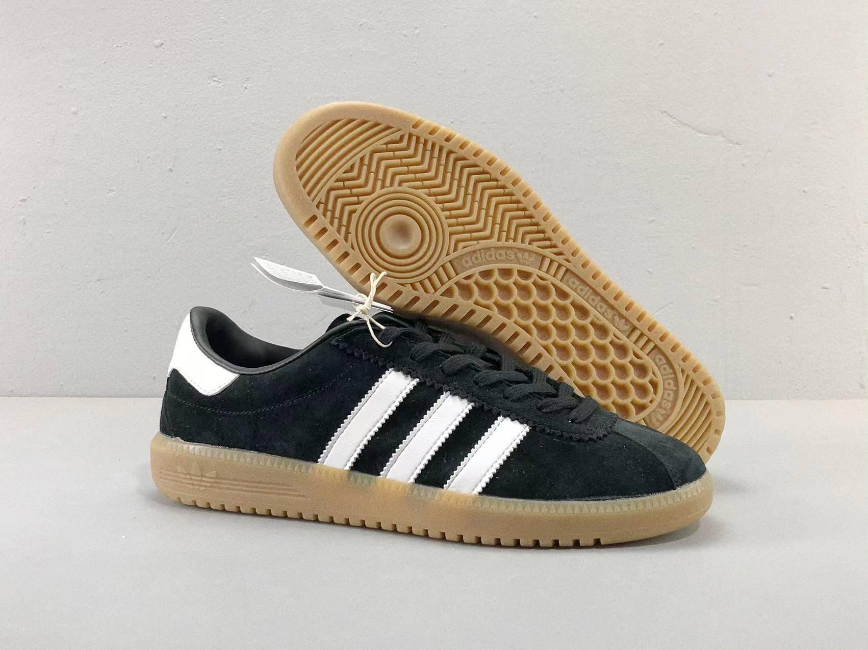 Adidas Originals Bermuda 'Carbon Off White' Banlieue91