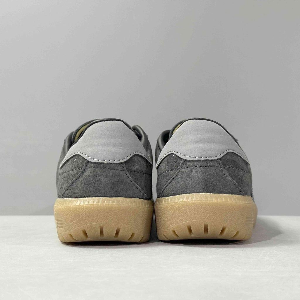 Adidas Originals Bermuda 'Carbon, Grey Four & Gum' Banlieue91