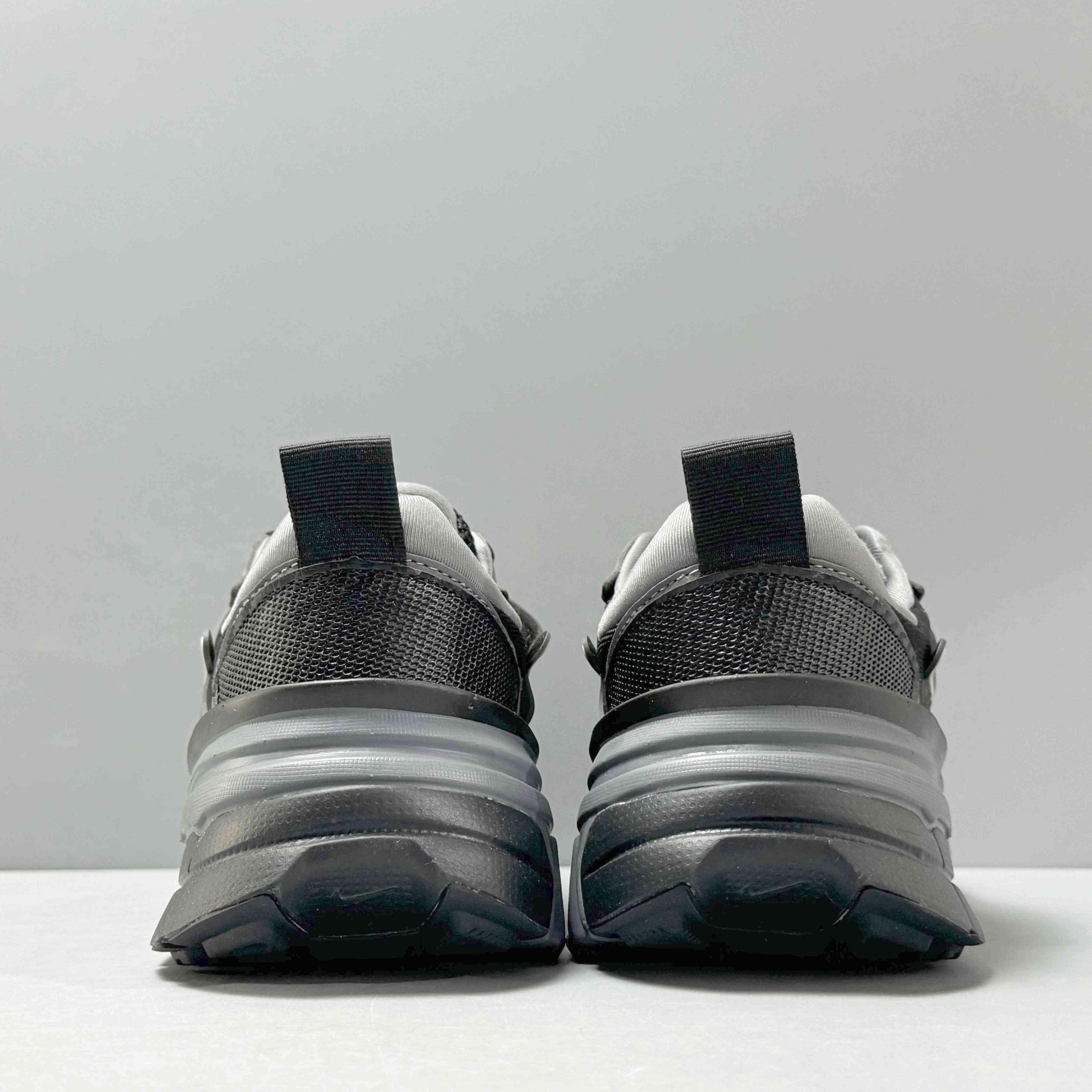 Nike V2K Run 'Black Dark Smoke Grey' Banlieue91