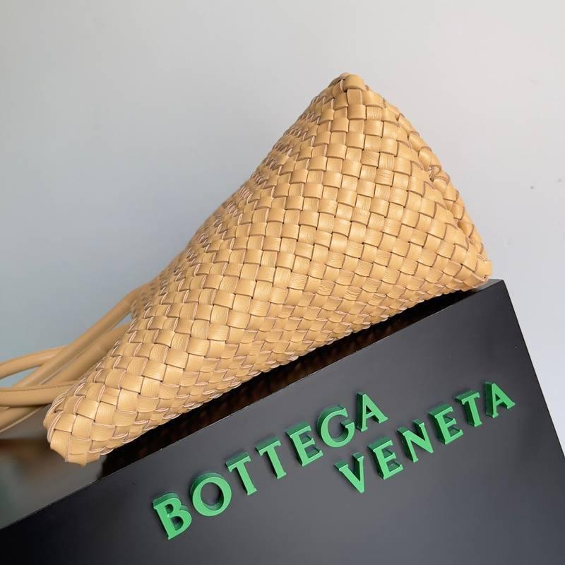 Bottega Veneta Medium Intreccio Leather Bag Tote Banlieue91