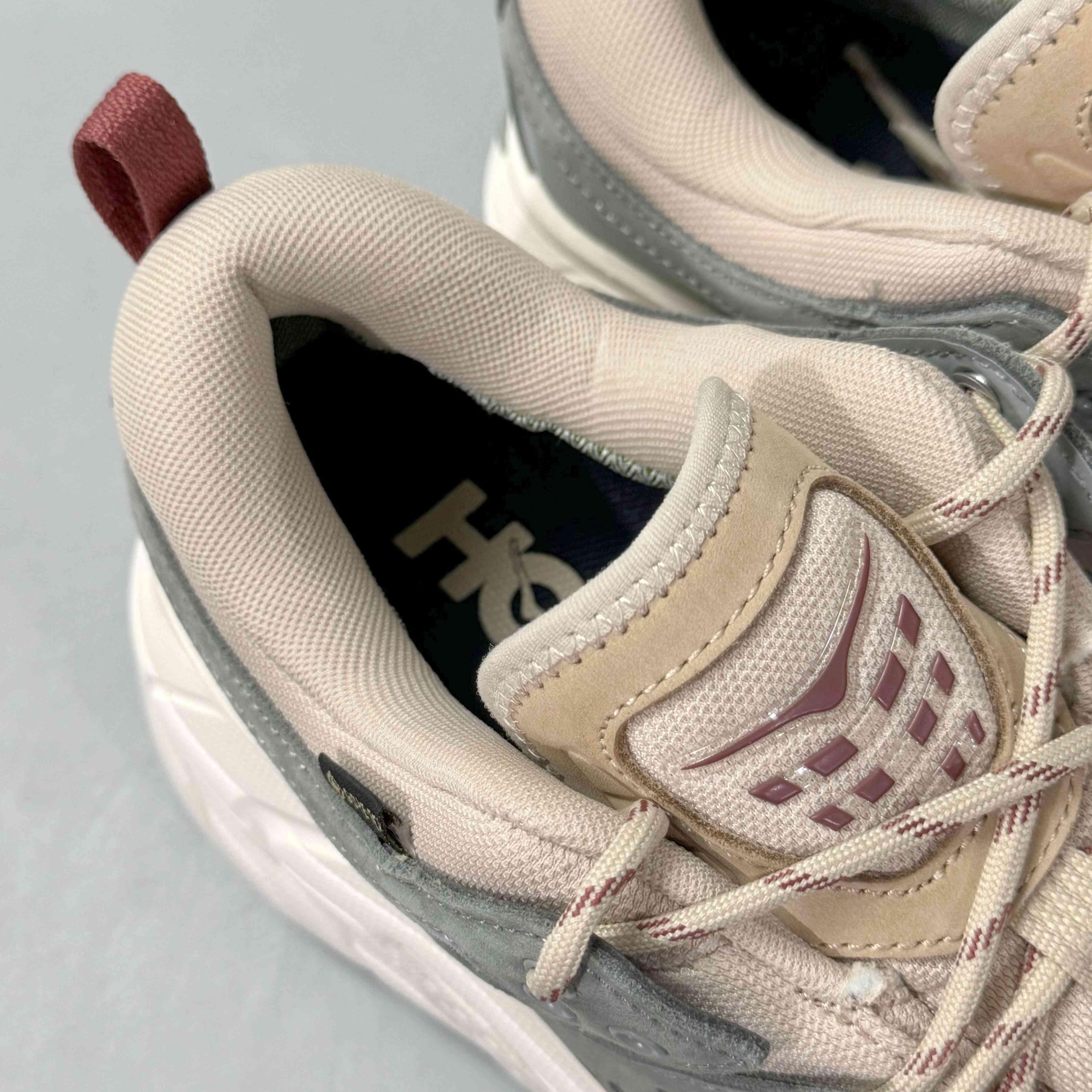 Hoka One One Tor Ultra Lo Limestone Shifting Sand Banlieue91