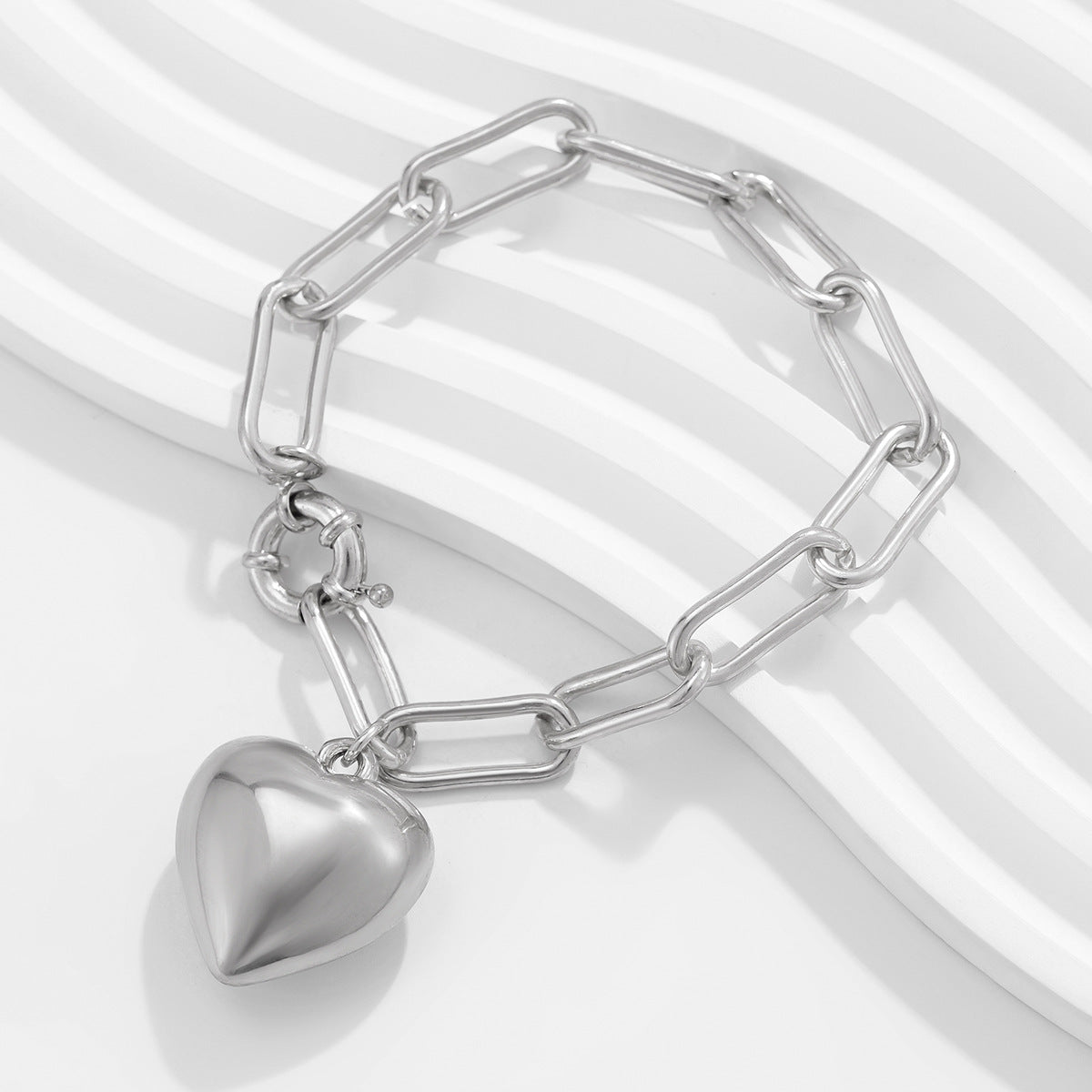Ins Simple and Versatile Big Peach Heart Bracelet Personalized Heart shaped Iron Chain Bracelet for Women V.I.P Digital Presence