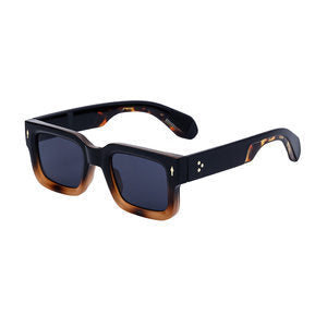 Fashionable boxy sunglasses for men with a simple frame that can be paired with nearsighted glasses V.I.P Digital Presence