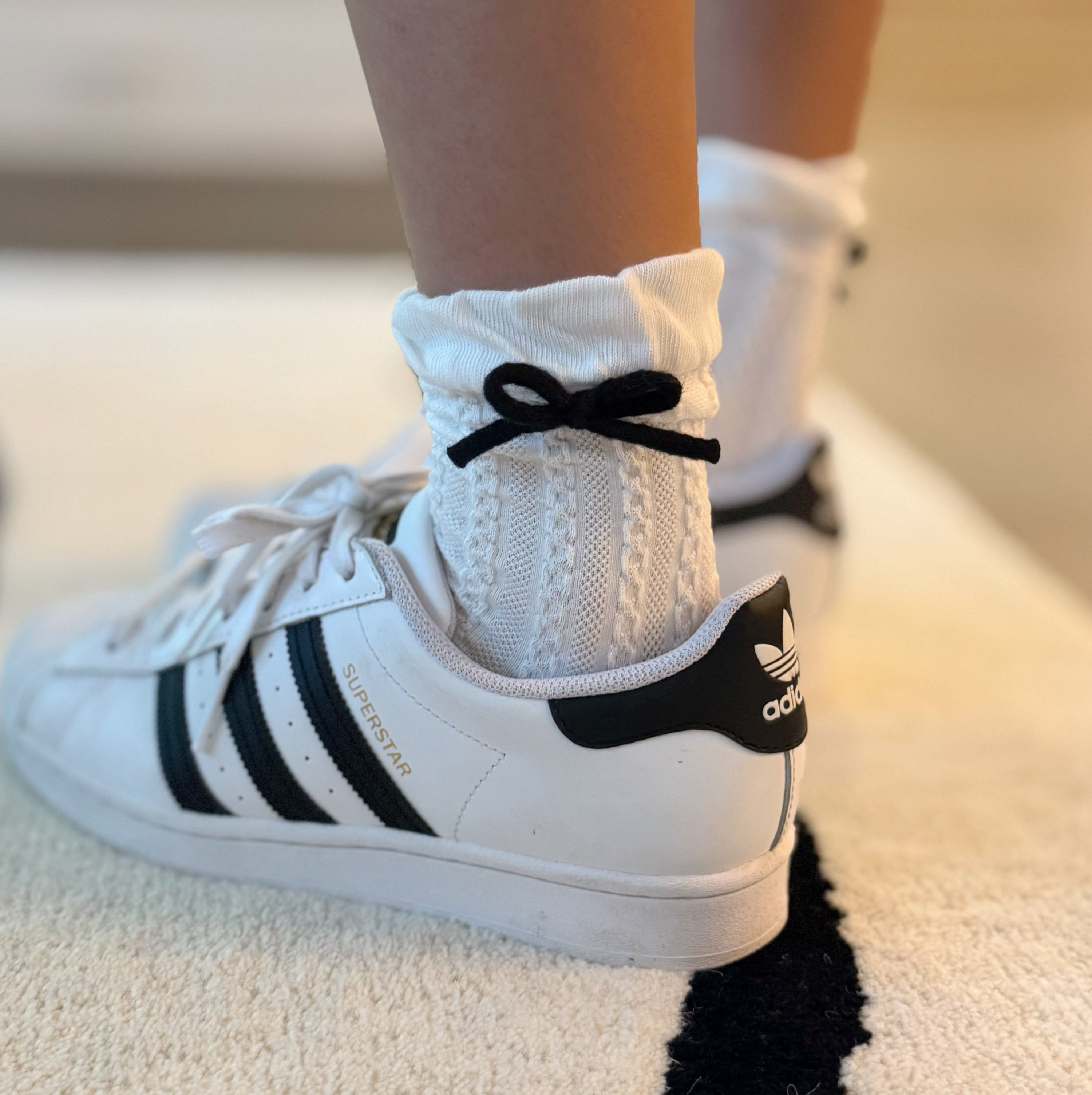 Adorable Yarn Bow Socks Set Of 2