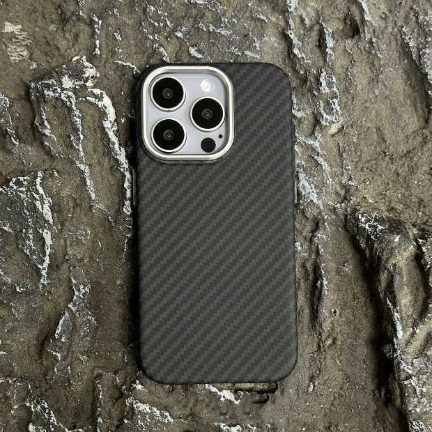 Suitable for iPhone 15 ProMax phone case Kevlar pattern magnetic hard case 14 carbon fiber pattern anti drop protective case V.I.P Digital Presence