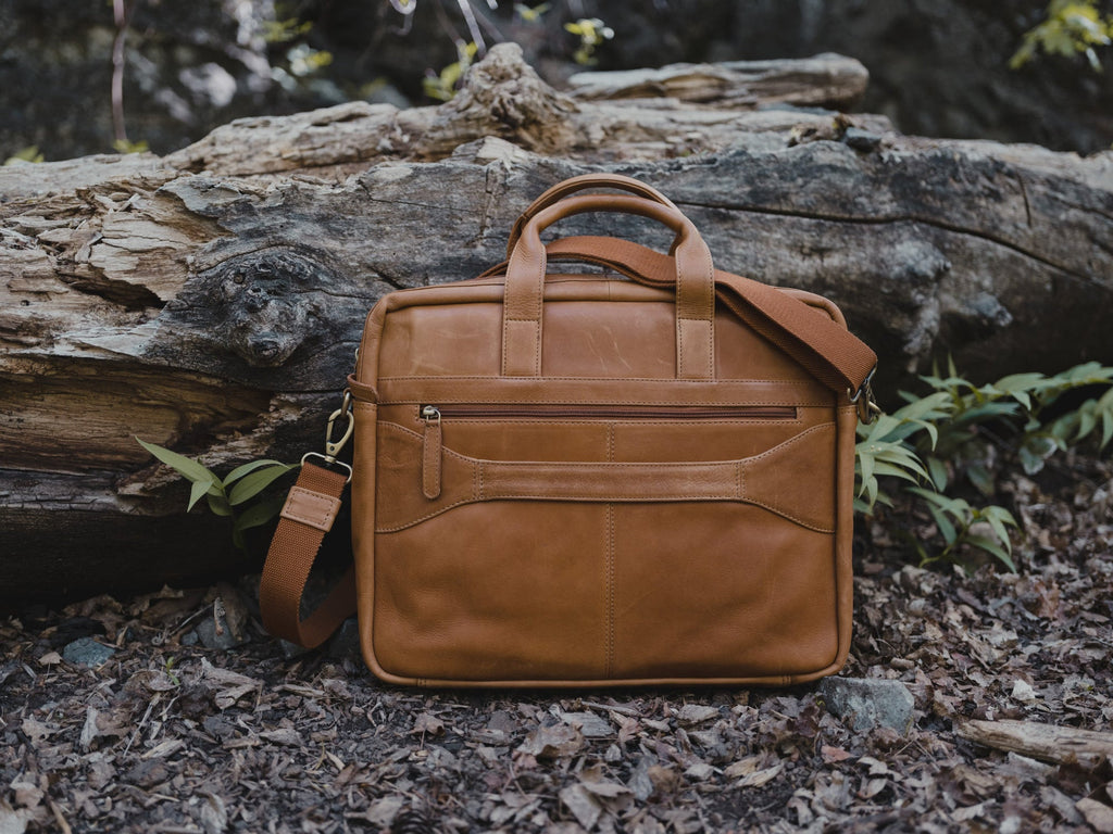 Katmai 16 inch Laptop Case Kodiak Leather