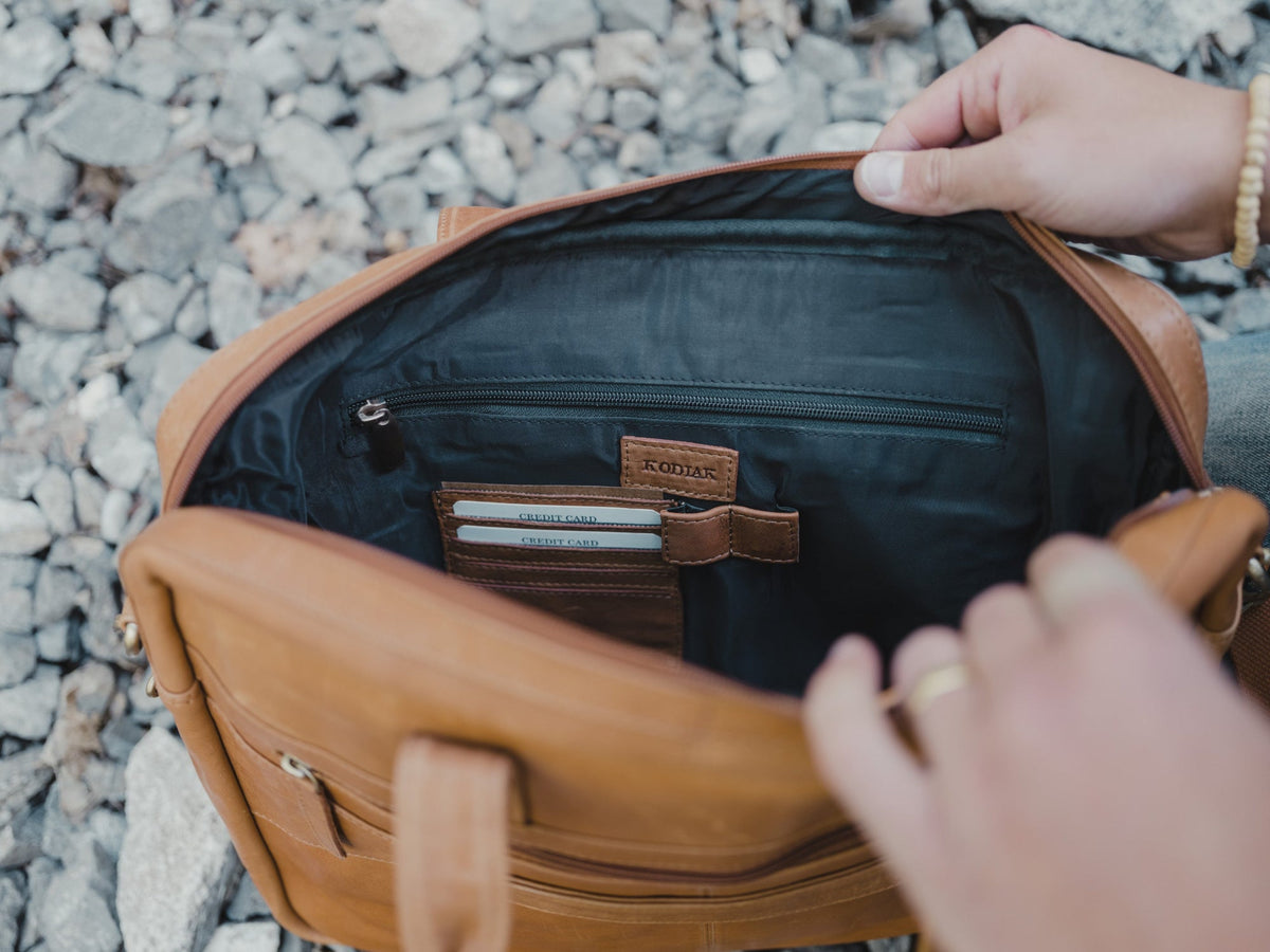 Katmai 16 inch Laptop Case Kodiak Leather