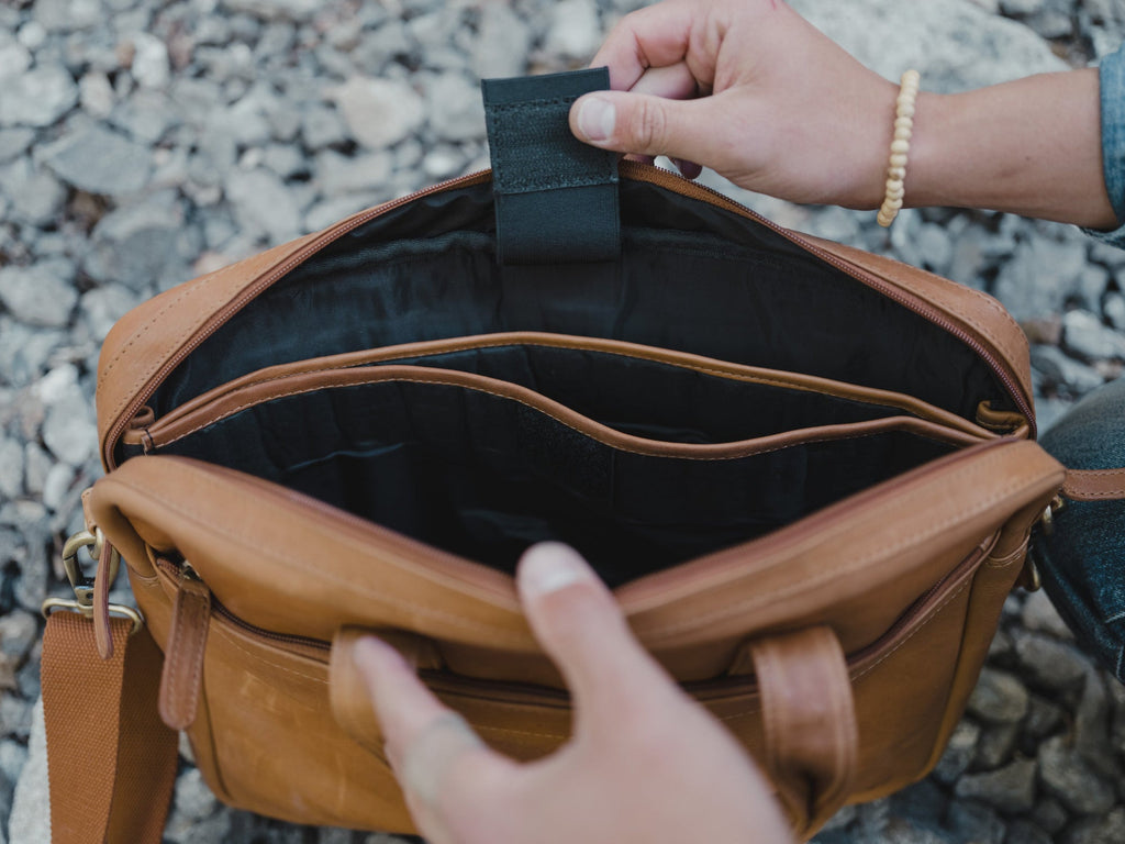 Katmai 16 inch Laptop Case Kodiak Leather