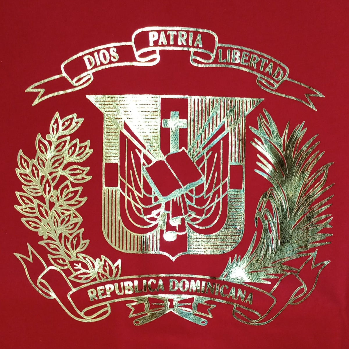 Dominican Shield Premium T-Shirt Design Metalic Gold – Light and Soft