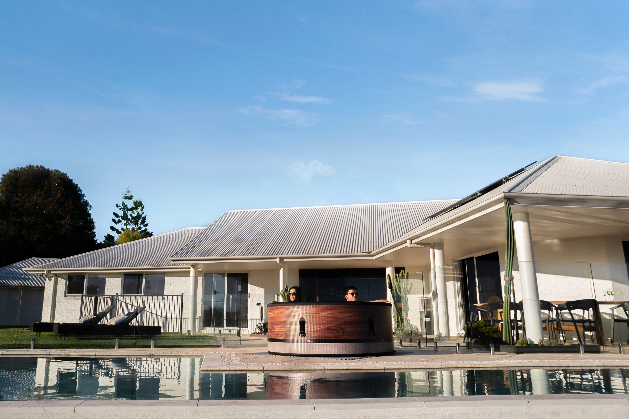 MSPA | DUET | Verto Series | Rigid Hot Tub & Spa | Upto 6 Person zoppinh