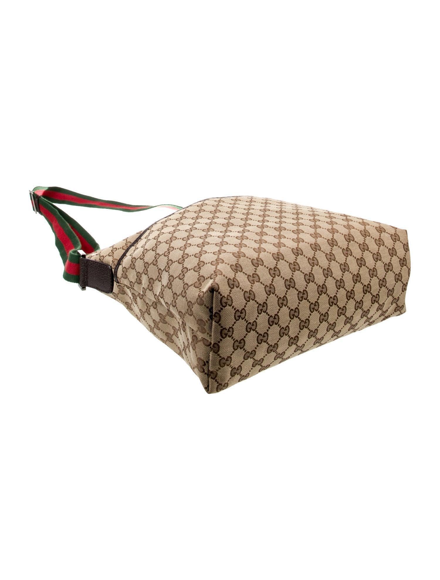 Gucci GG Canvas Messenger Bag Banlieue91