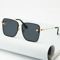 New Fashion Lady Oversize Rimless Square Bee Sunglasses For Women  With Small Bee Glasses Design Gradient Sunglasses With UV400