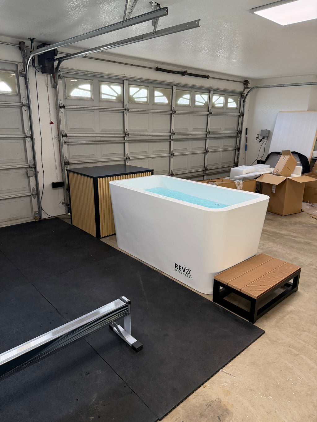 RevX Acrylic X Tub Cold Plunge + LUX High Performance Chiller and Filtration System RevX Wellness