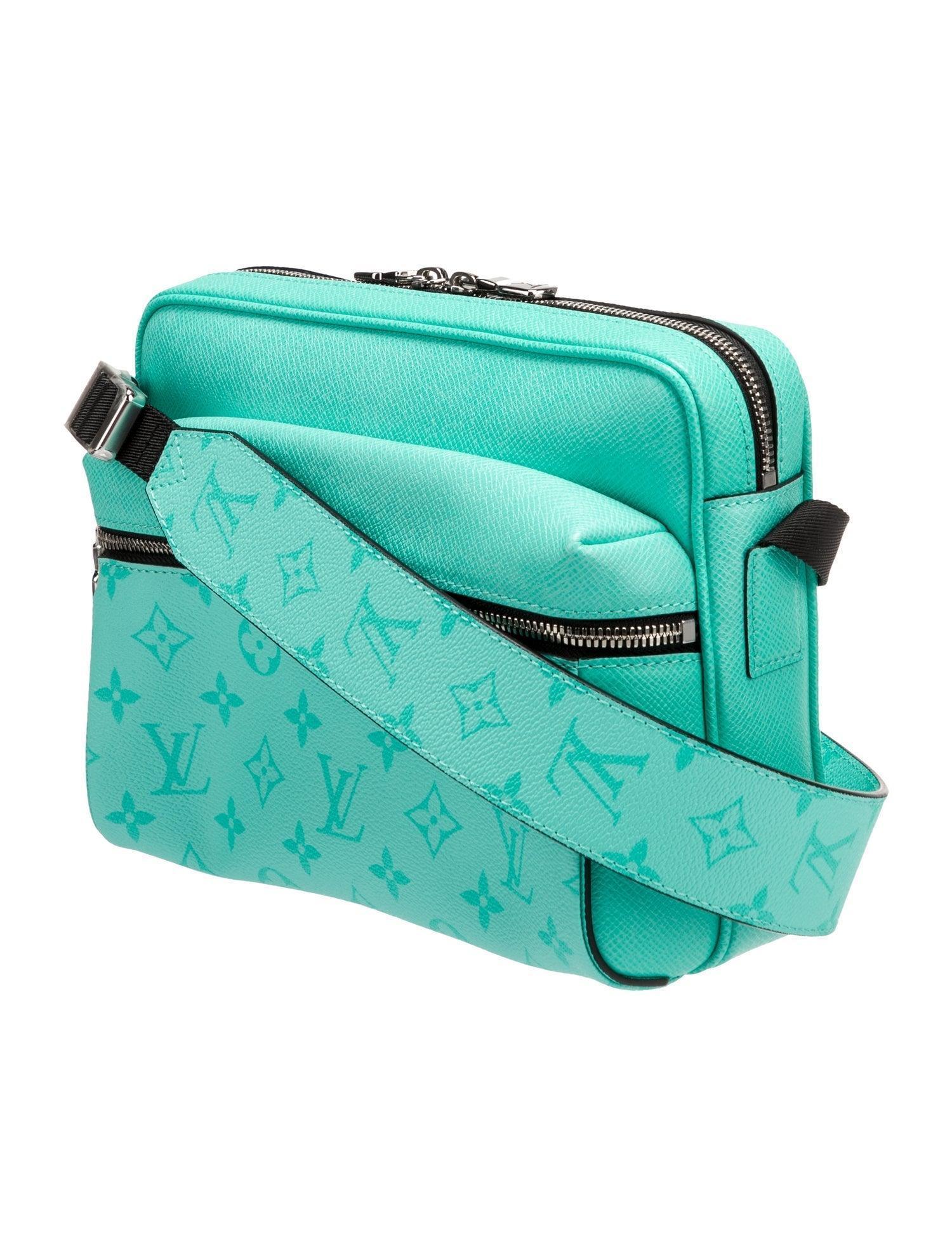 Louis Vuitton Monogram Taïgarama Outdoor Messenger Bag Banlieue91