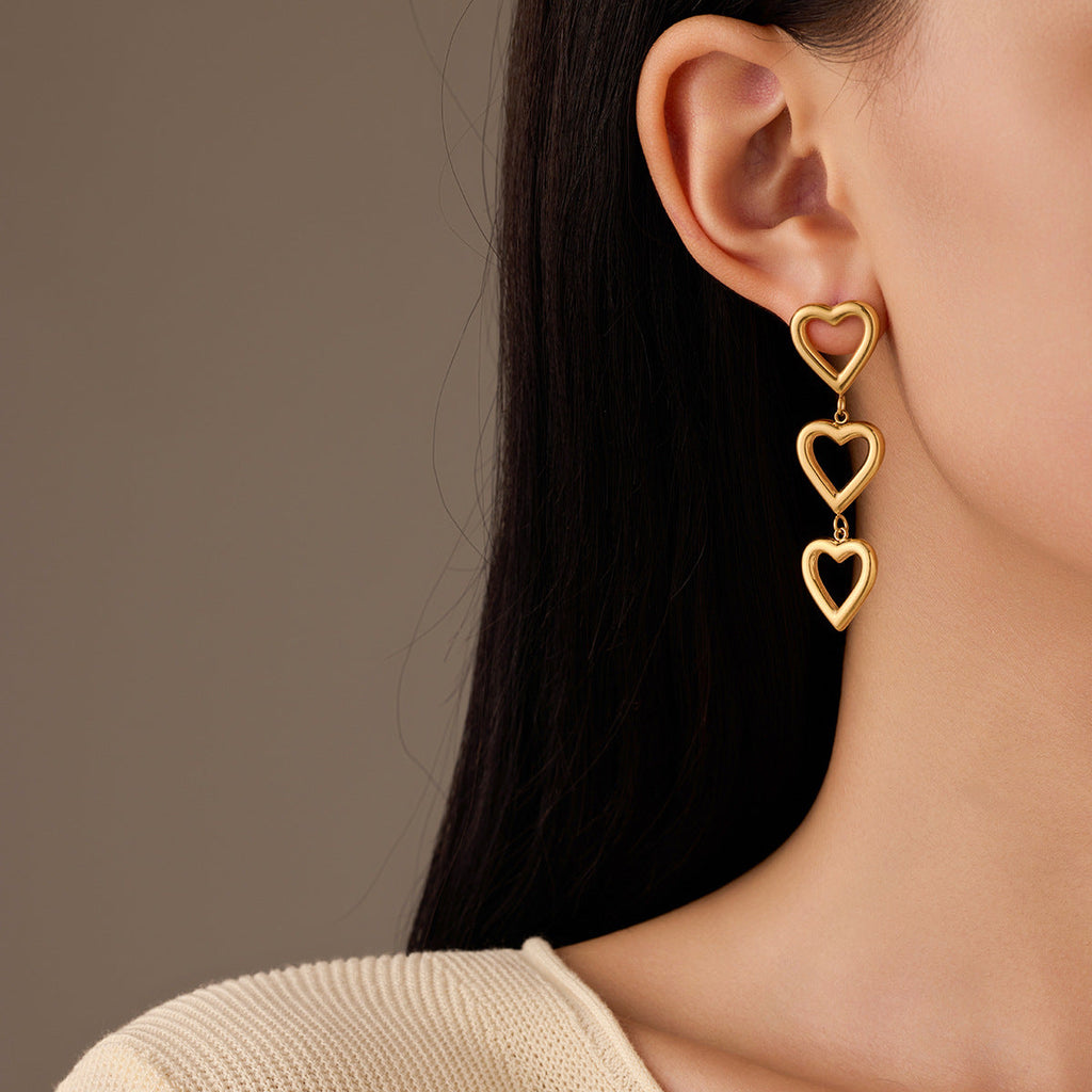 Retro Love 18K Gold Titanium Steel Earrings Five Pointed Star Special Interest Design High Sense Stainless Steel Studs