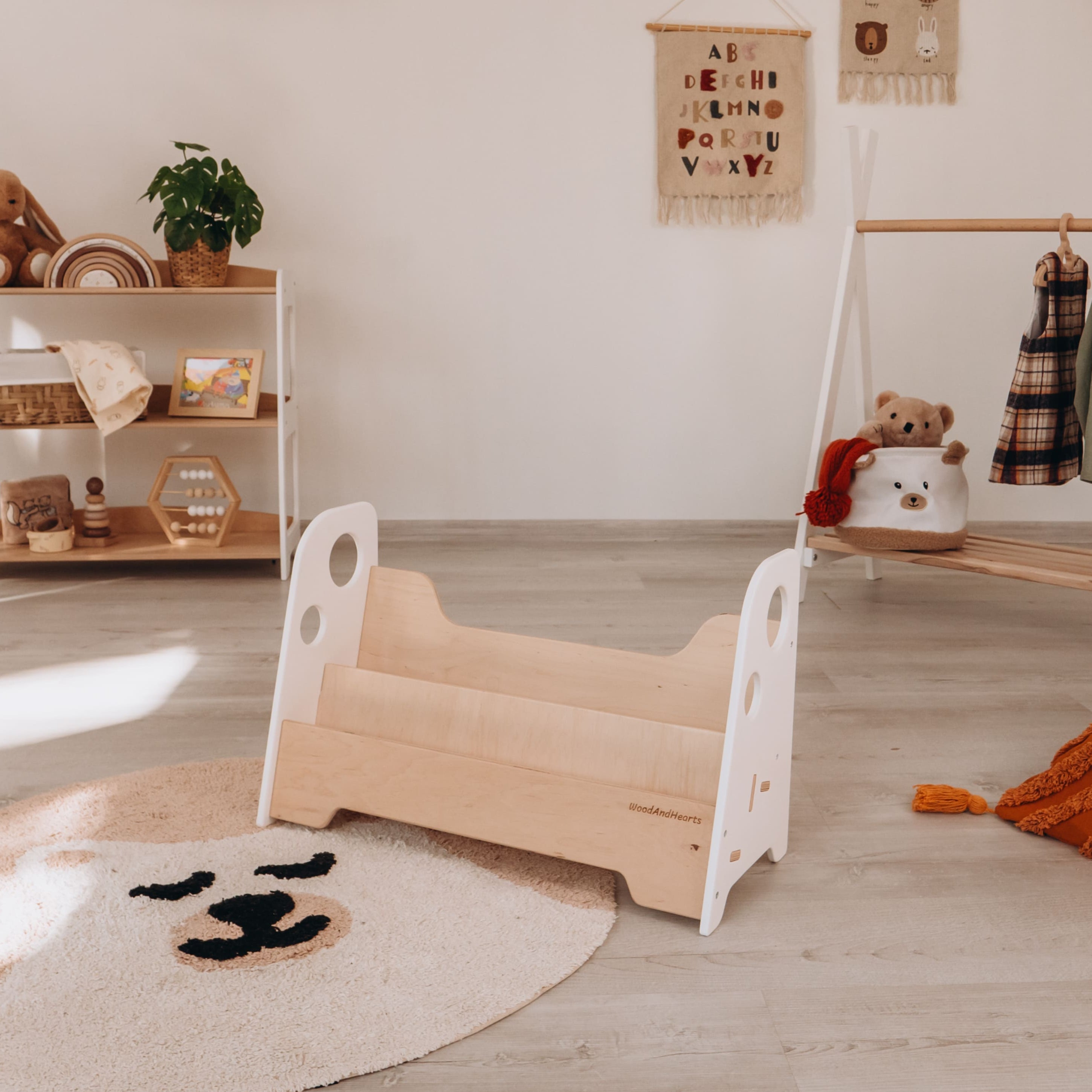 Kids Bookshelf woodandhearts