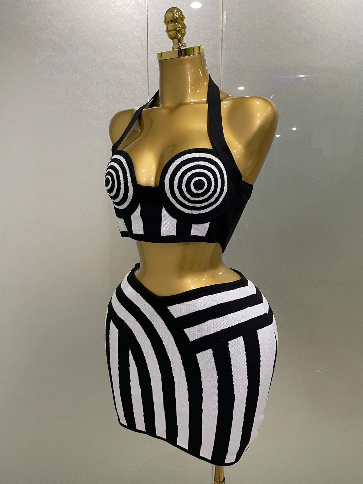 Optical Illusion Halter Bandage 2-Piece Set Rose In Concrete 🥀