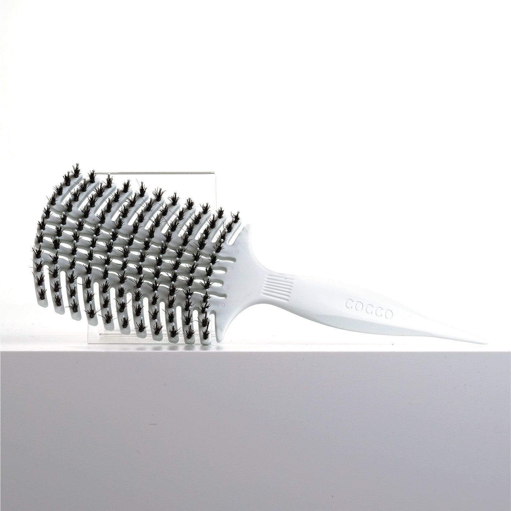 COCCO® Aura Vent Boar Brush (White)