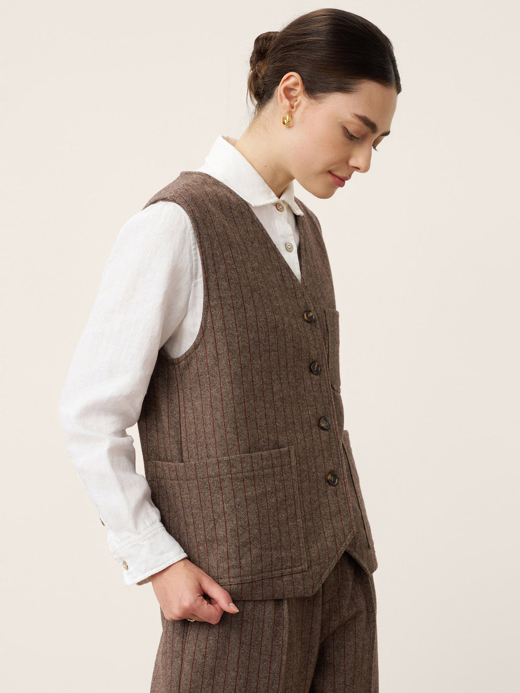 Wool Striped V-Neck Button-Detail Vest ELUNED LINTICO