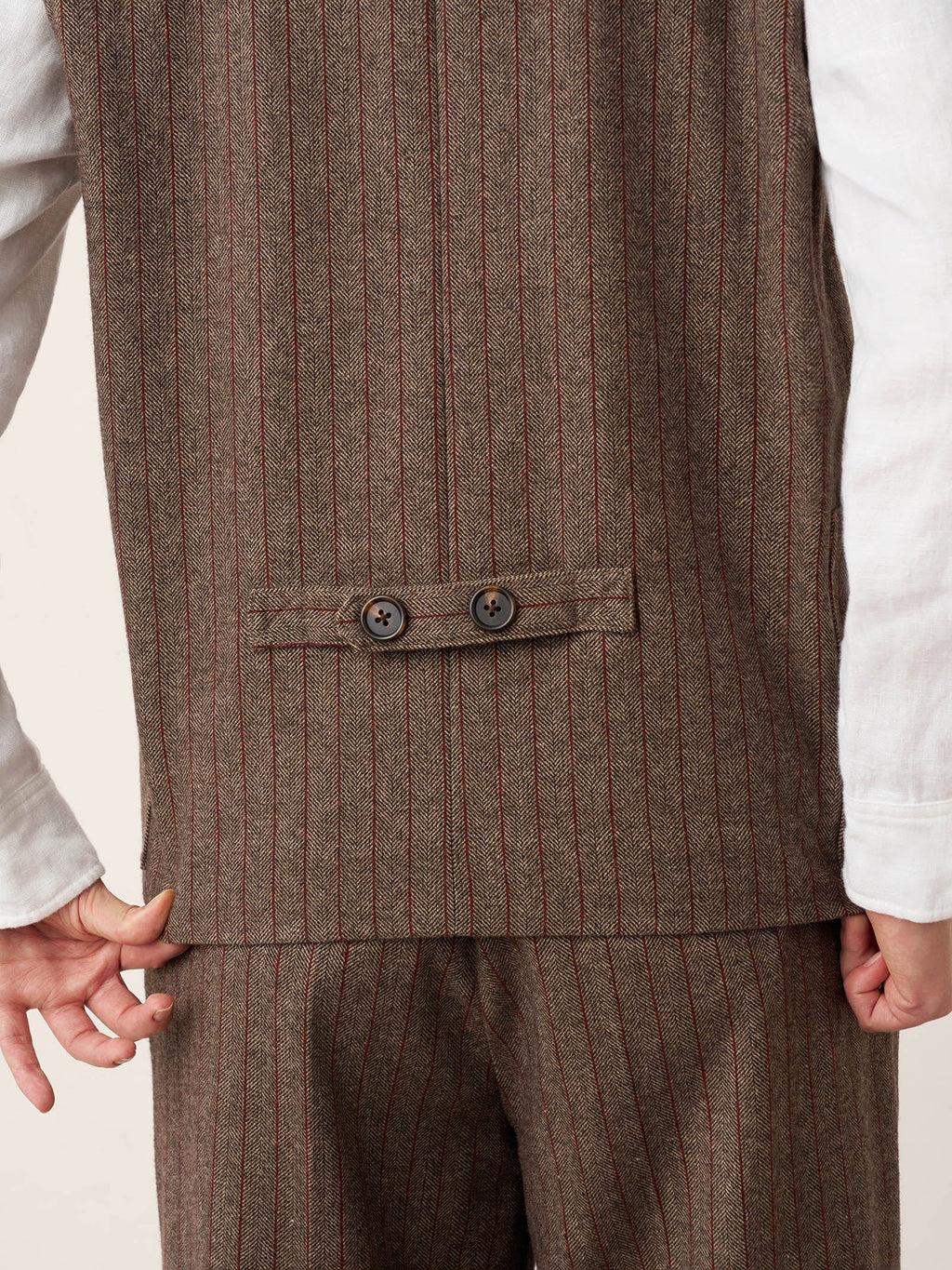 Wool Striped V-Neck Button-Detail Vest ELUNED LINTICO